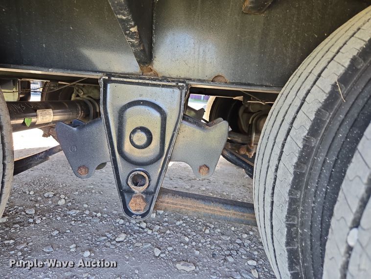 image for item DO7888 2022 RoadClipper hydraulic tail equipment trailer