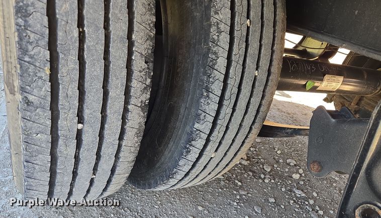 image for item DO7888 2022 RoadClipper hydraulic tail equipment trailer