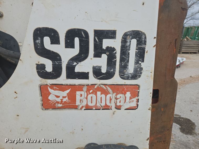 image for item DP6279 2006 Bobcat S250 skid steer loader