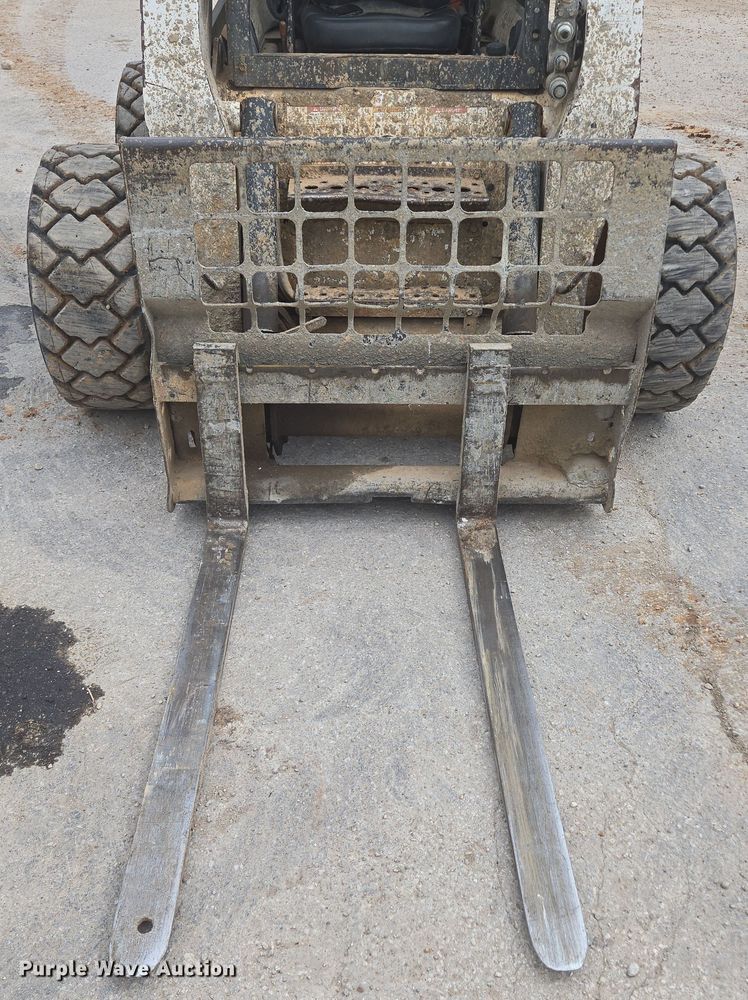 image for item DP6279 2006 Bobcat S250 skid steer loader