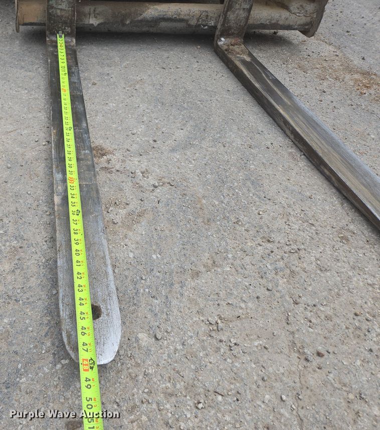 image for item DP6279 2006 Bobcat S250 skid steer loader