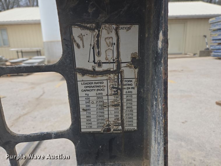 image for item DP6279 2006 Bobcat S250 skid steer loader
