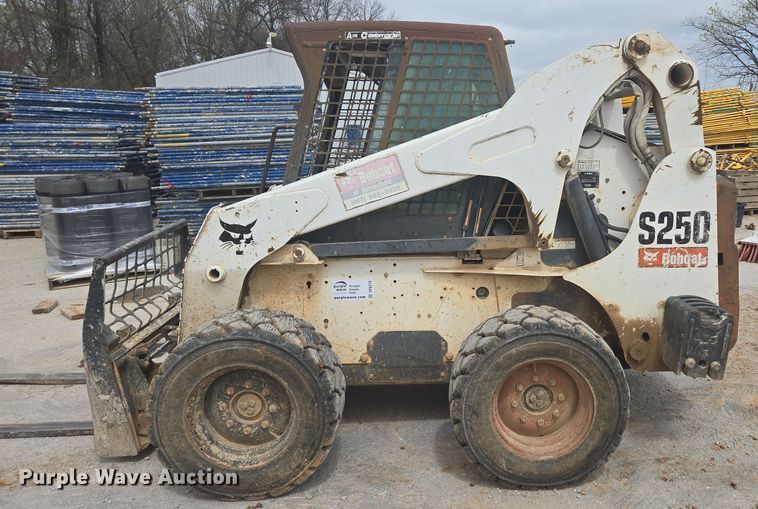 image for item DP6279 2006 Bobcat S250 skid steer loader