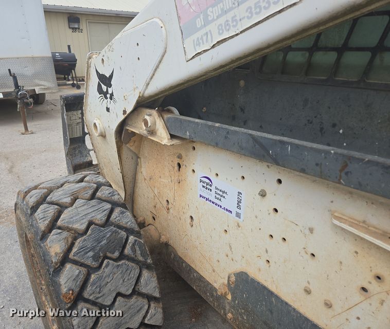 image for item DP6279 2006 Bobcat S250 skid steer loader