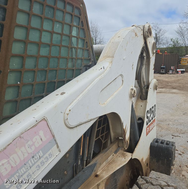 image for item DP6279 2006 Bobcat S250 skid steer loader