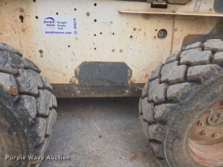 image for item DP6279 2006 Bobcat S250 skid steer loader