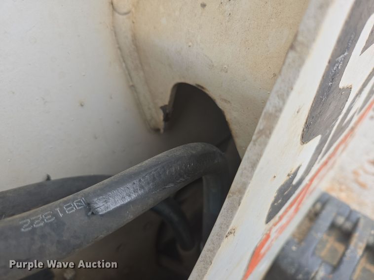 image for item DP6279 2006 Bobcat S250 skid steer loader