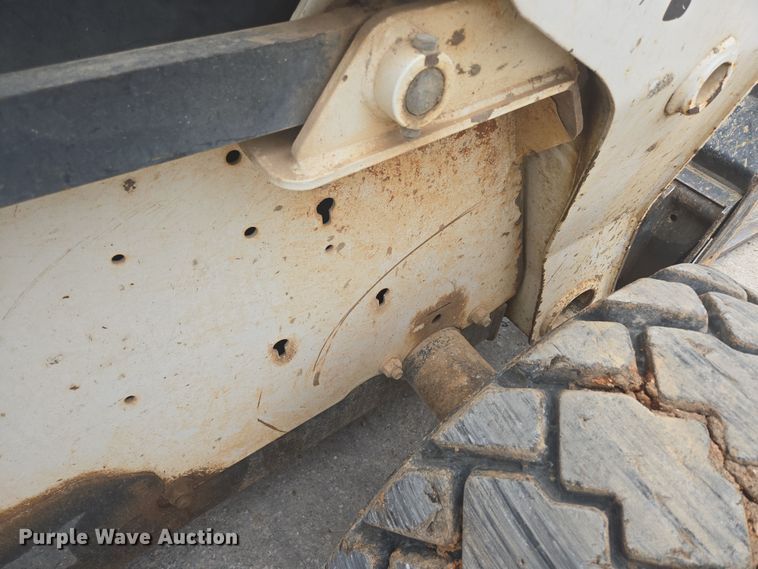 image for item DP6279 2006 Bobcat S250 skid steer loader