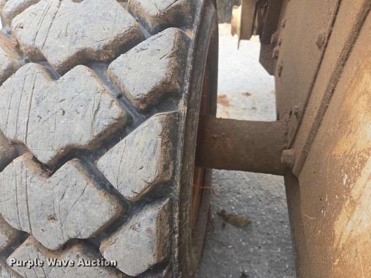 image for item DP6279 2006 Bobcat S250 skid steer loader