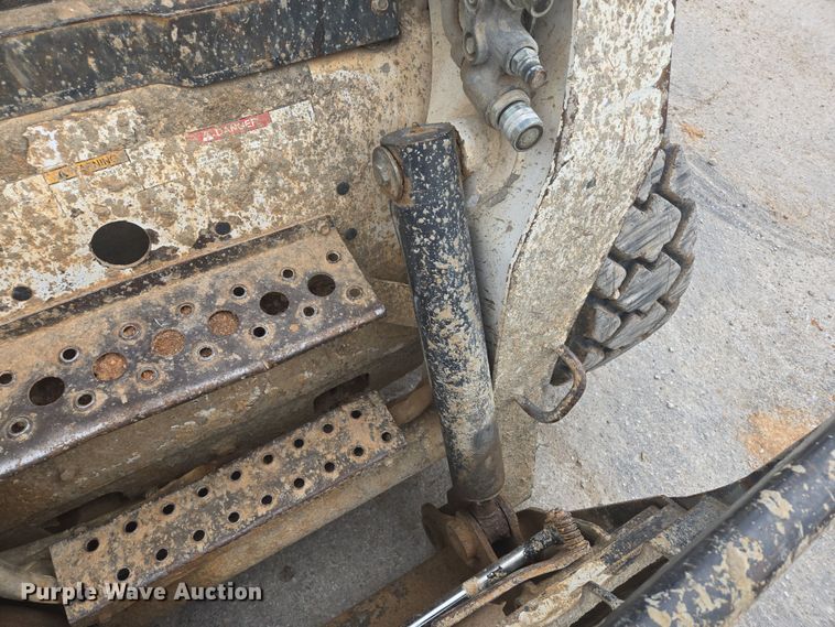 image for item DP6279 2006 Bobcat S250 skid steer loader