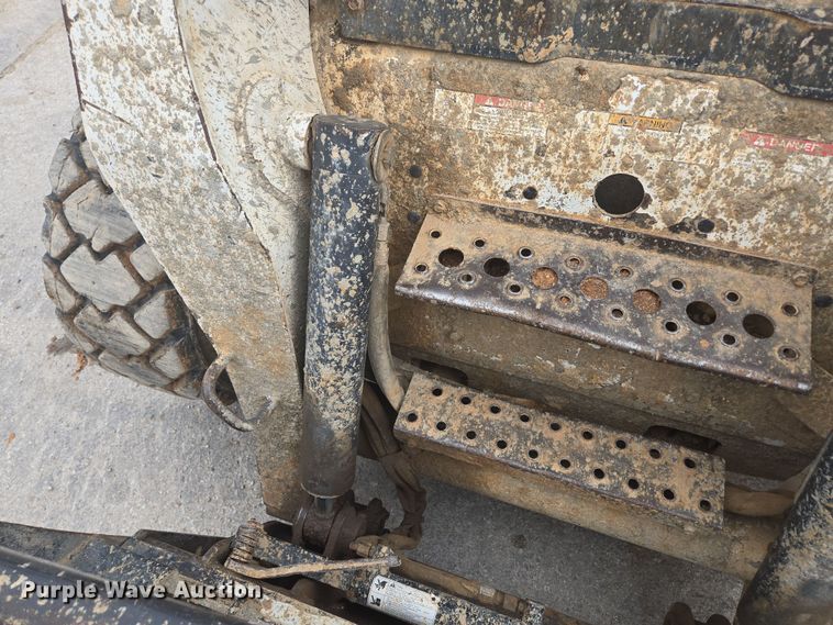 image for item DP6279 2006 Bobcat S250 skid steer loader