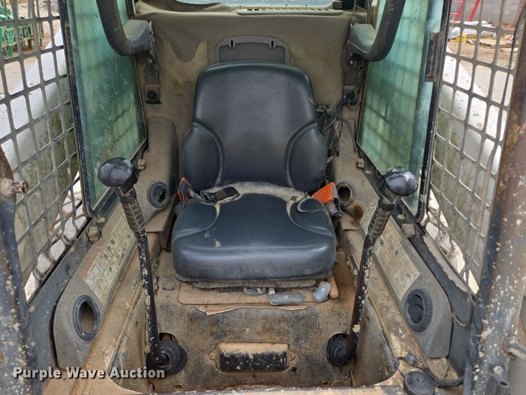 image for item DP6279 2006 Bobcat S250 skid steer loader