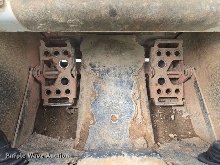 image for item DP6279 2006 Bobcat S250 skid steer loader