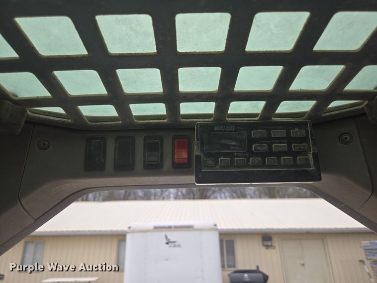 image for item DP6279 2006 Bobcat S250 skid steer loader