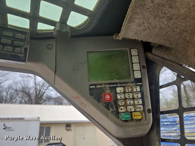 image for item DP6279 2006 Bobcat S250 skid steer loader