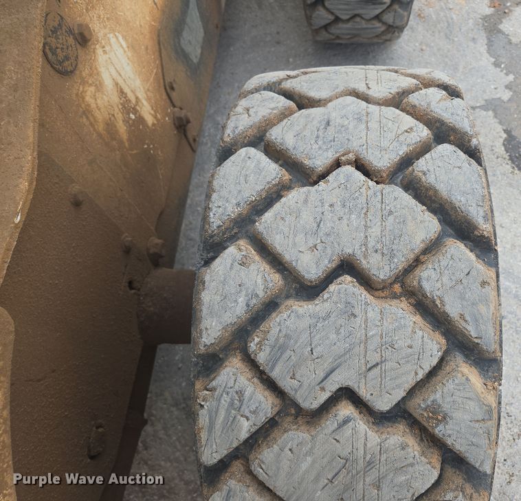 image for item DP6279 2006 Bobcat S250 skid steer loader