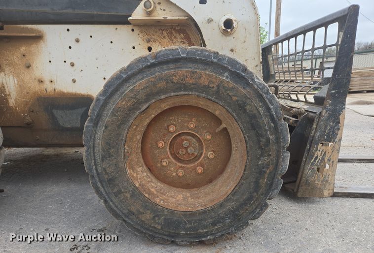 image for item DP6279 2006 Bobcat S250 skid steer loader