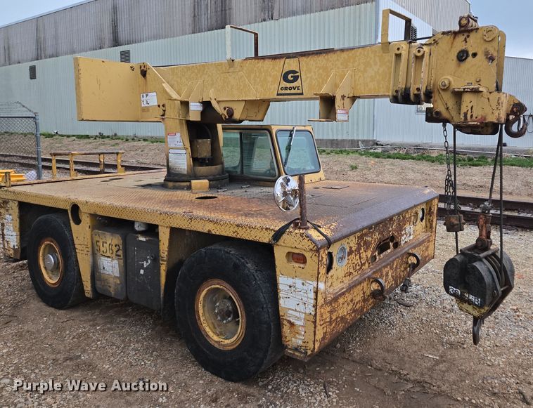image for item DP6283 1990 Grove AP308 crane