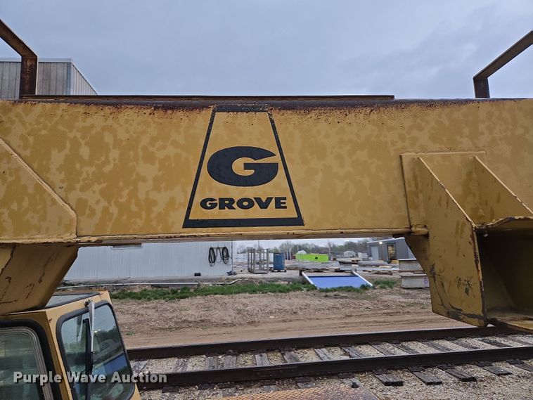 image for item DP6283 1990 Grove AP308 crane