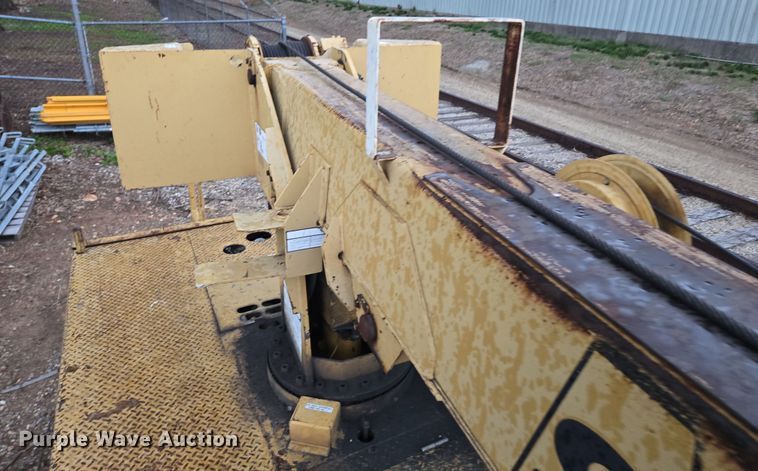 image for item DP6283 1990 Grove AP308 crane