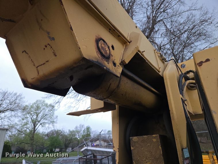 image for item DP6283 1990 Grove AP308 crane