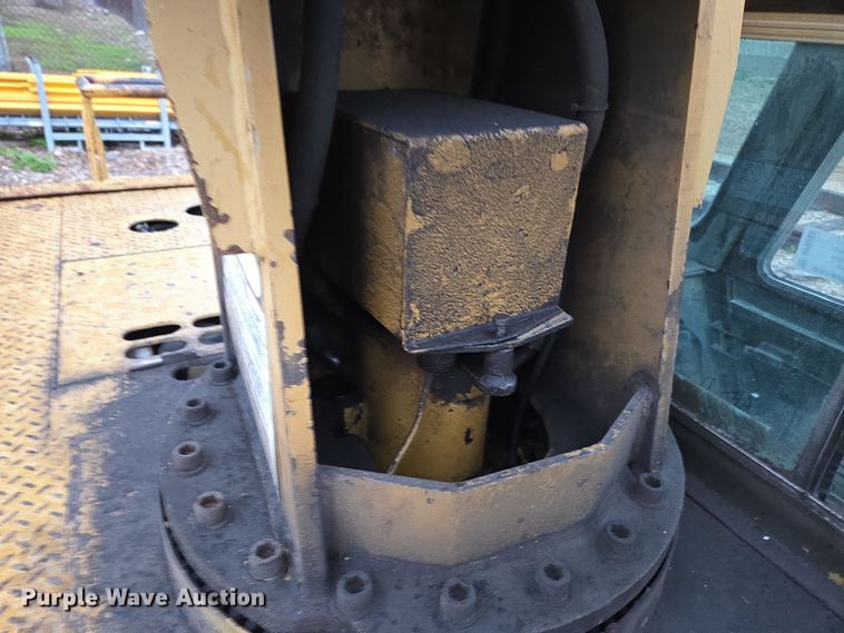 image for item DP6283 1990 Grove AP308 crane