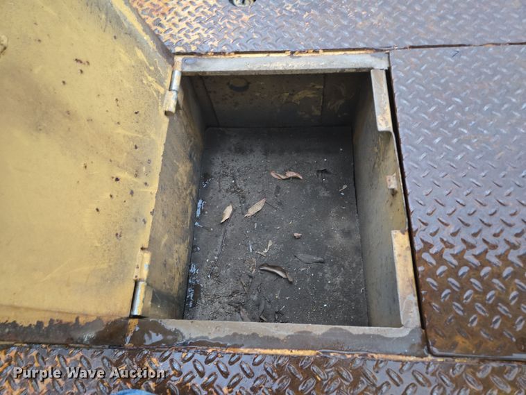 image for item DP6283 1990 Grove AP308 crane