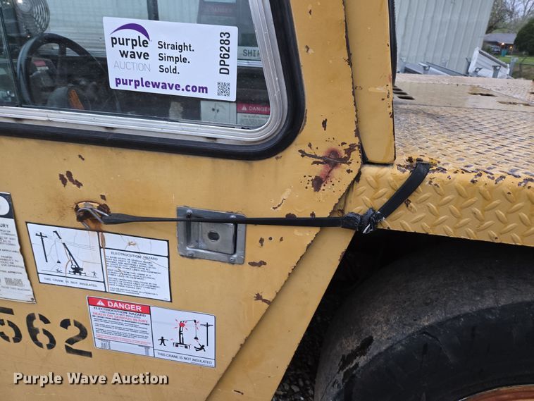 image for item DP6283 1990 Grove AP308 crane