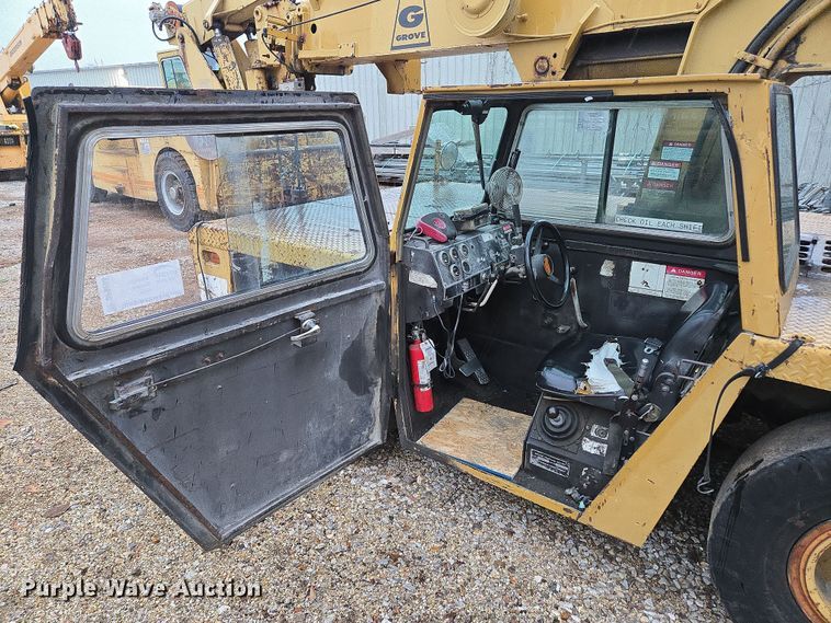 image for item DP6283 1990 Grove AP308 crane