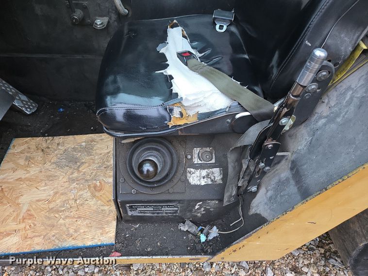 image for item DP6283 1990 Grove AP308 crane