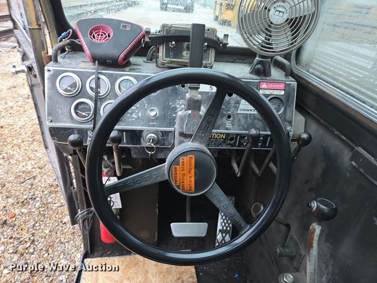 image for item DP6283 1990 Grove AP308 crane