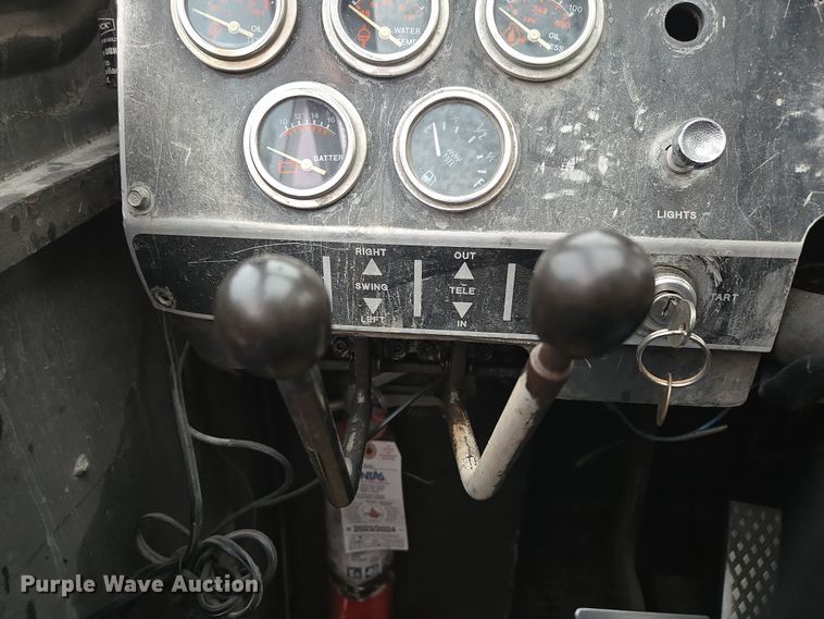 image for item DP6283 1990 Grove AP308 crane