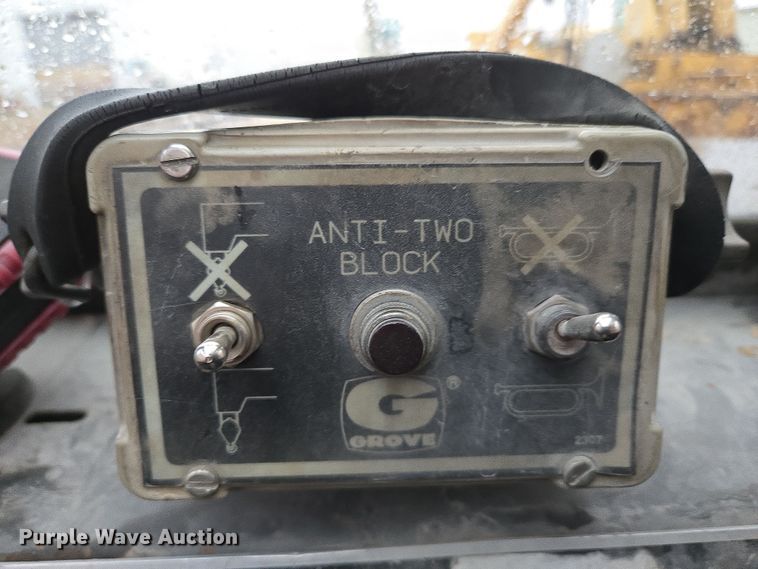 image for item DP6283 1990 Grove AP308 crane