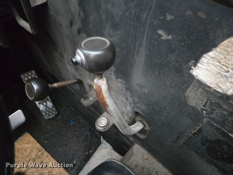 image for item DP6283 1990 Grove AP308 crane