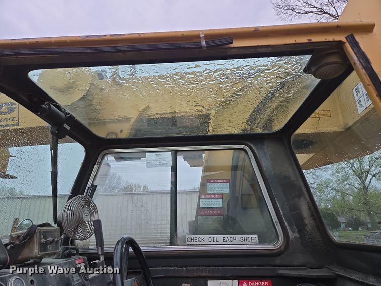 image for item DP6283 1990 Grove AP308 crane