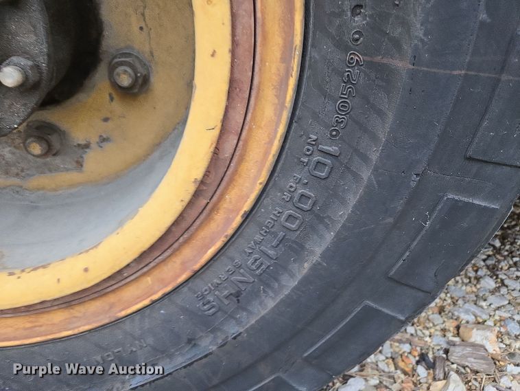 image for item DP6283 1990 Grove AP308 crane