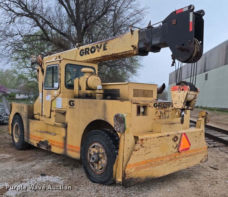image for item DP6284 1990 Grove 1012 crane