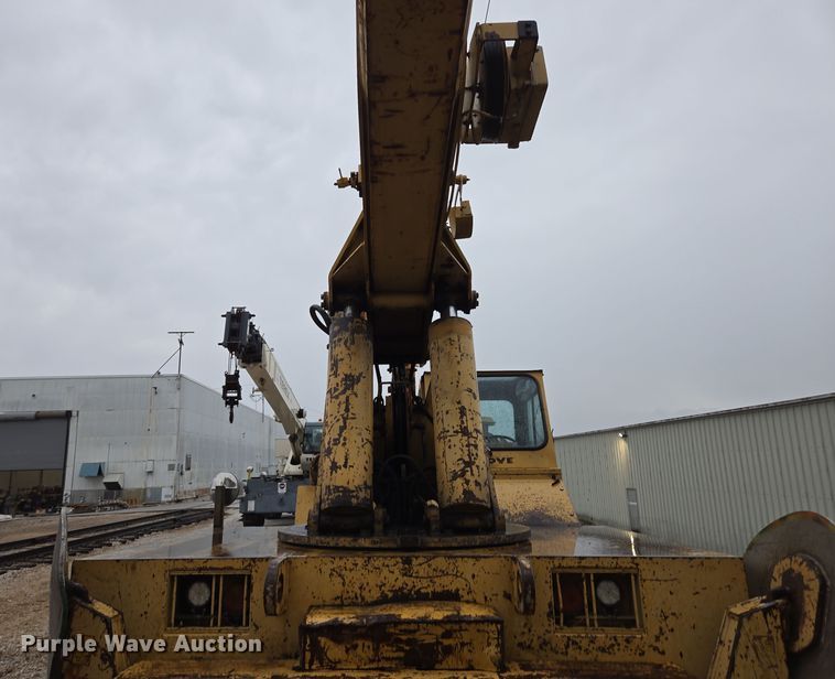 image for item DP6284 1990 Grove 1012 crane