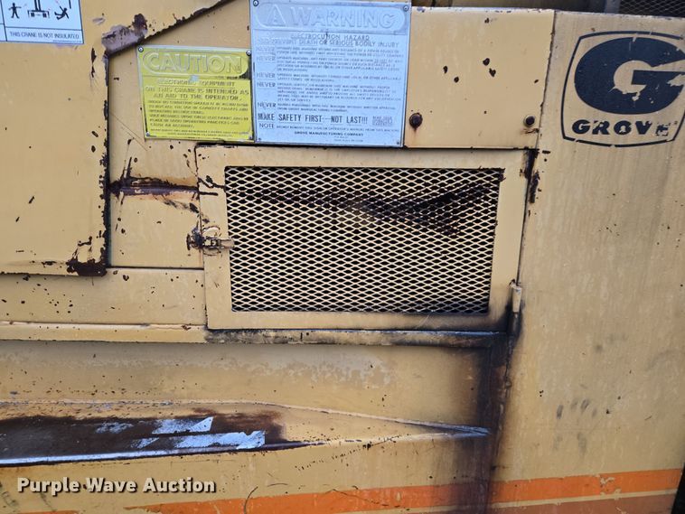 image for item DP6284 1990 Grove 1012 crane