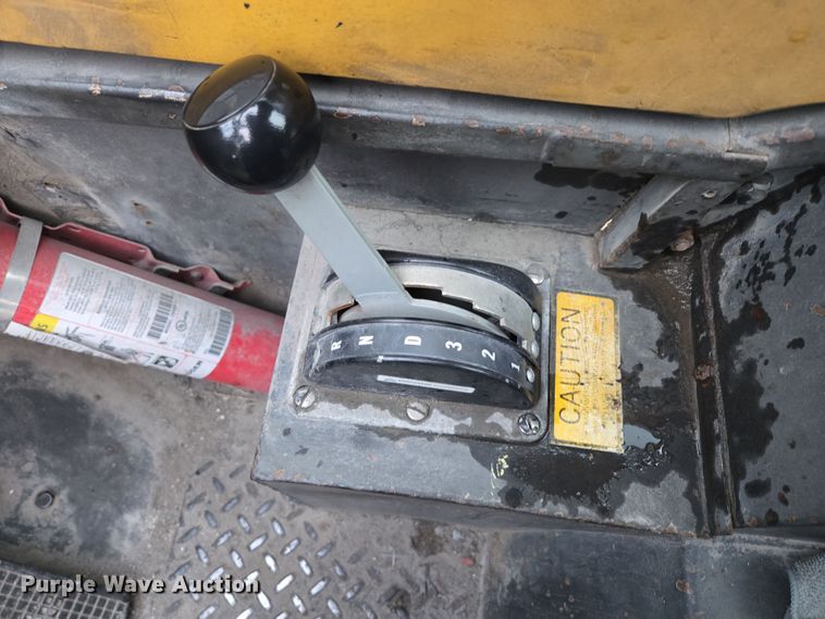 image for item DP6284 1990 Grove 1012 crane