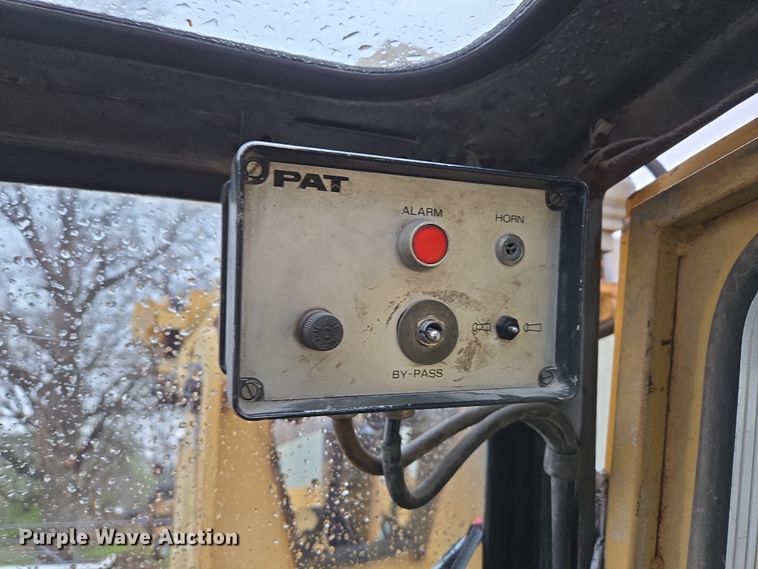 image for item DP6284 1990 Grove 1012 crane