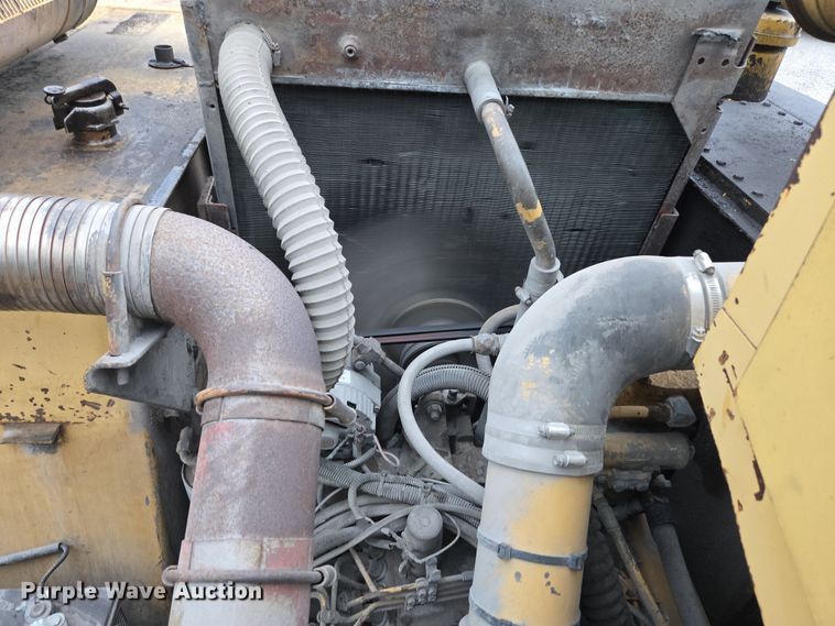 image for item DP6284 1990 Grove 1012 crane