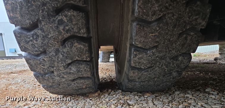 image for item DP6284 1990 Grove 1012 crane