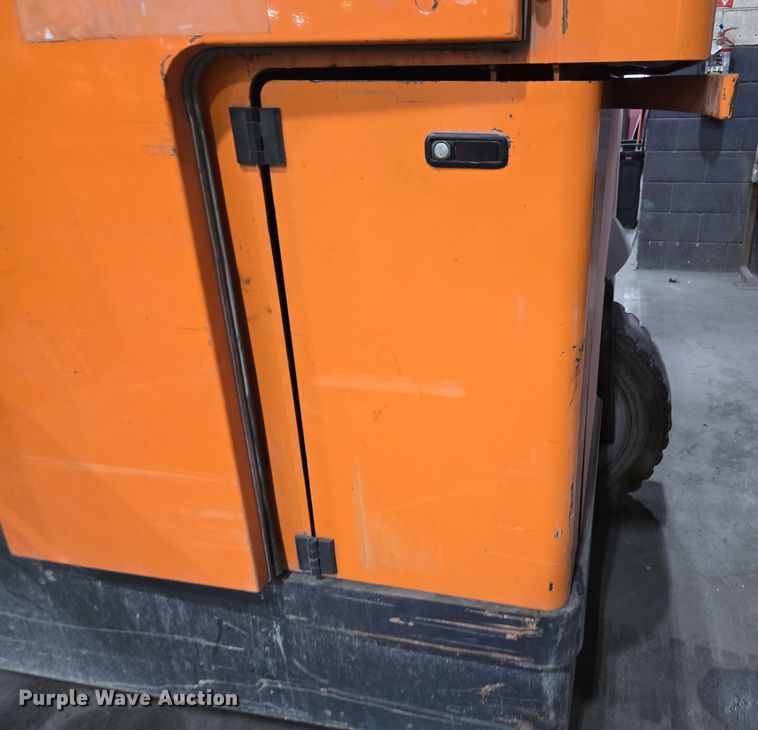 image for item DP6285 2013 Hubtex 3050-EL/T forklift