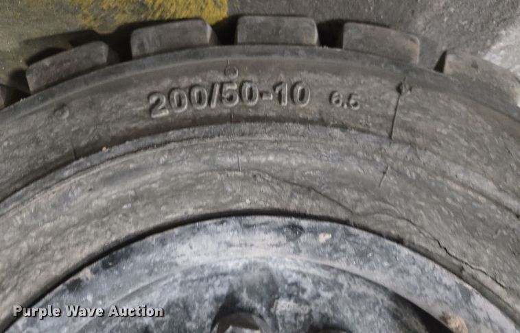 image for item DP6285 2013 Hubtex 3050-EL/T forklift