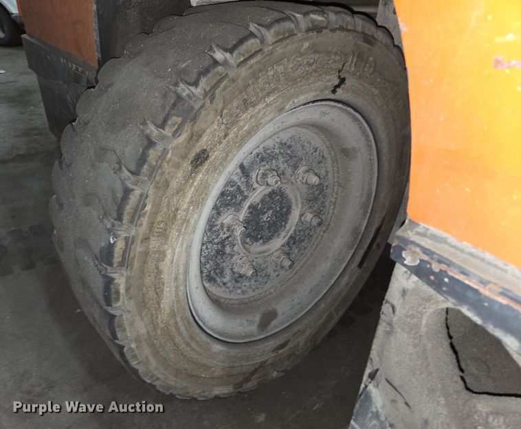 image for item DP6285 2013 Hubtex 3050-EL/T forklift