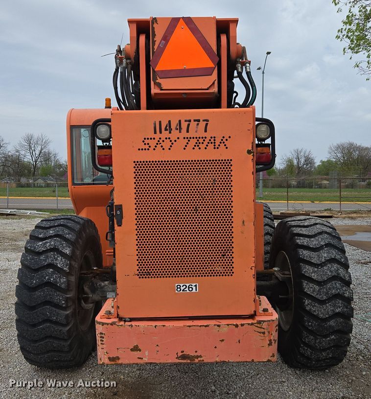 image for item DP6288 2009 Skytrak 10042 telehandler