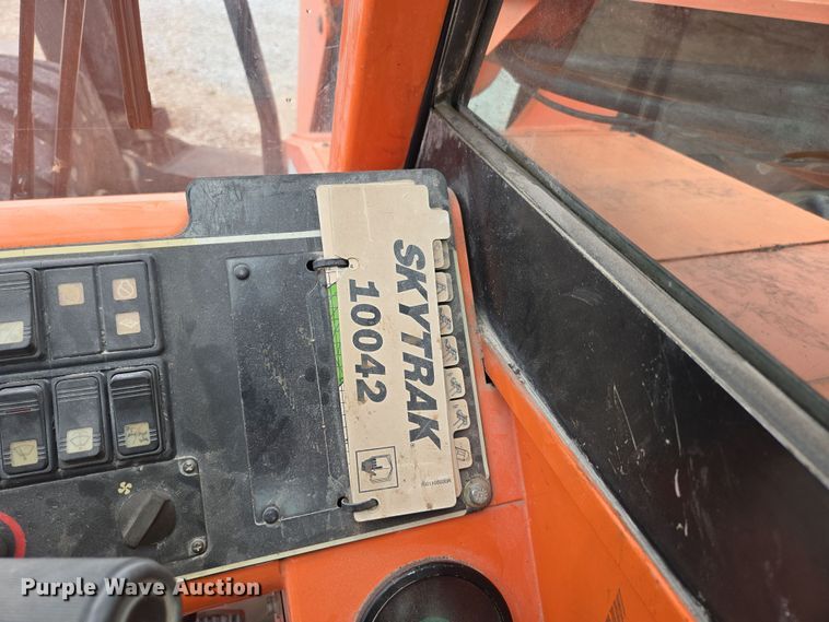 image for item DP6288 2009 Skytrak 10042 telehandler