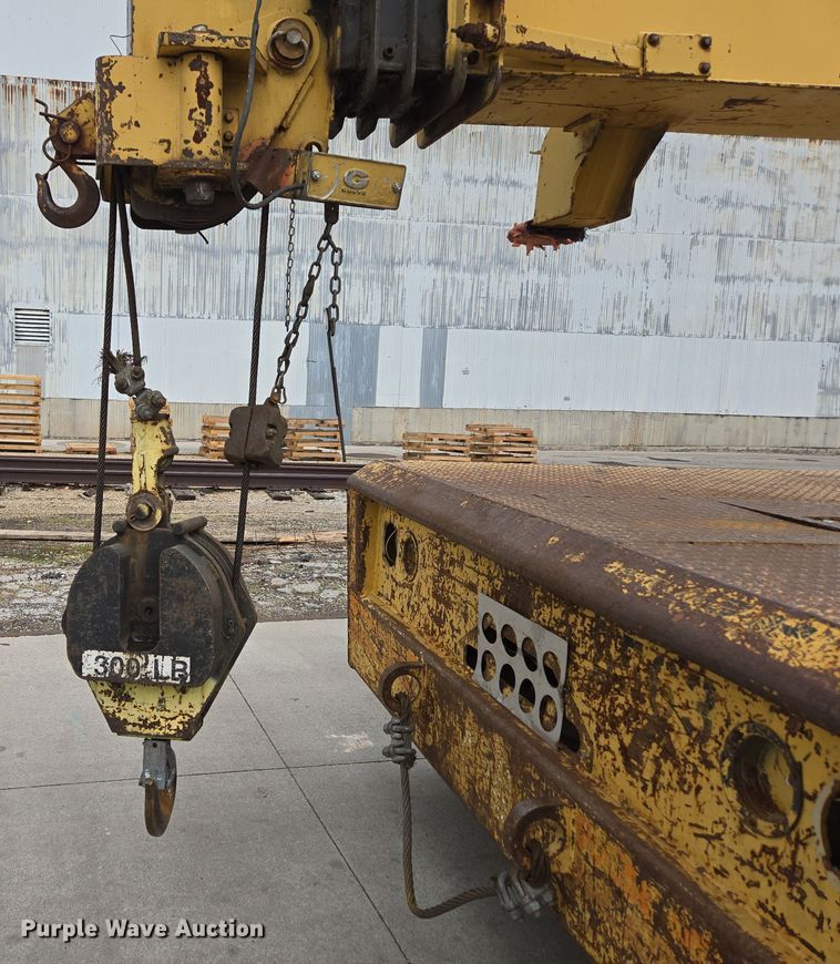 image for item DP6290 1990 Grove AP308 crane truck