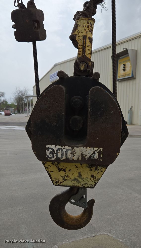 image for item DP6290 1990 Grove AP308 crane truck